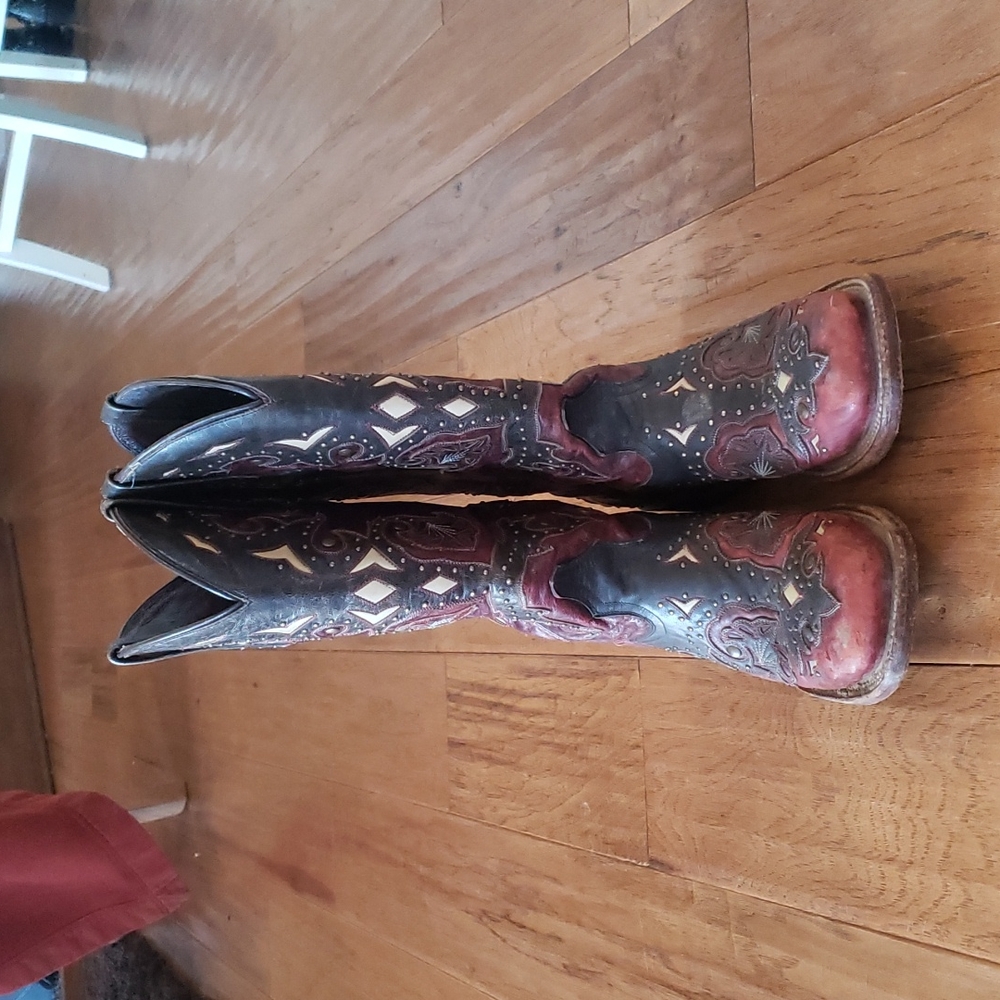 Beautiful Lucchese Bling Boots
